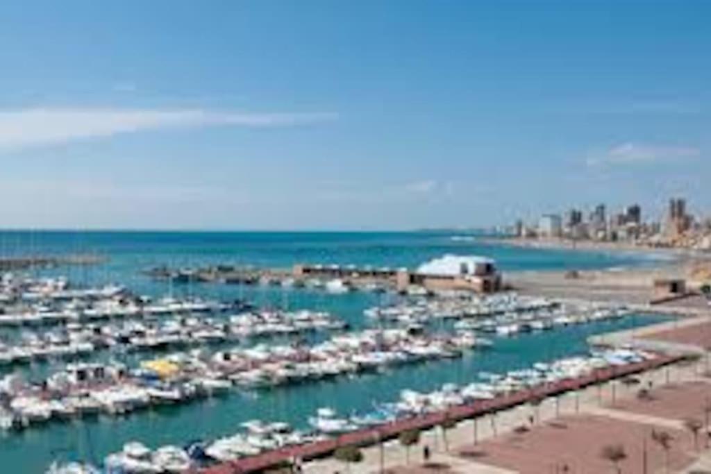 A 1 Minuto De La Playa Del Campello Apartment Ngoại thất bức ảnh